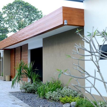 Reddoorz Syariah Plus Near Banyuwangi Airport Banyuwangi (East Java) Exterior foto