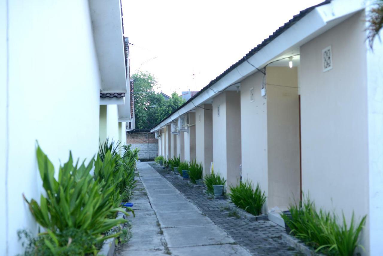 Reddoorz Syariah Plus Near Banyuwangi Airport Banyuwangi (East Java) Exterior foto